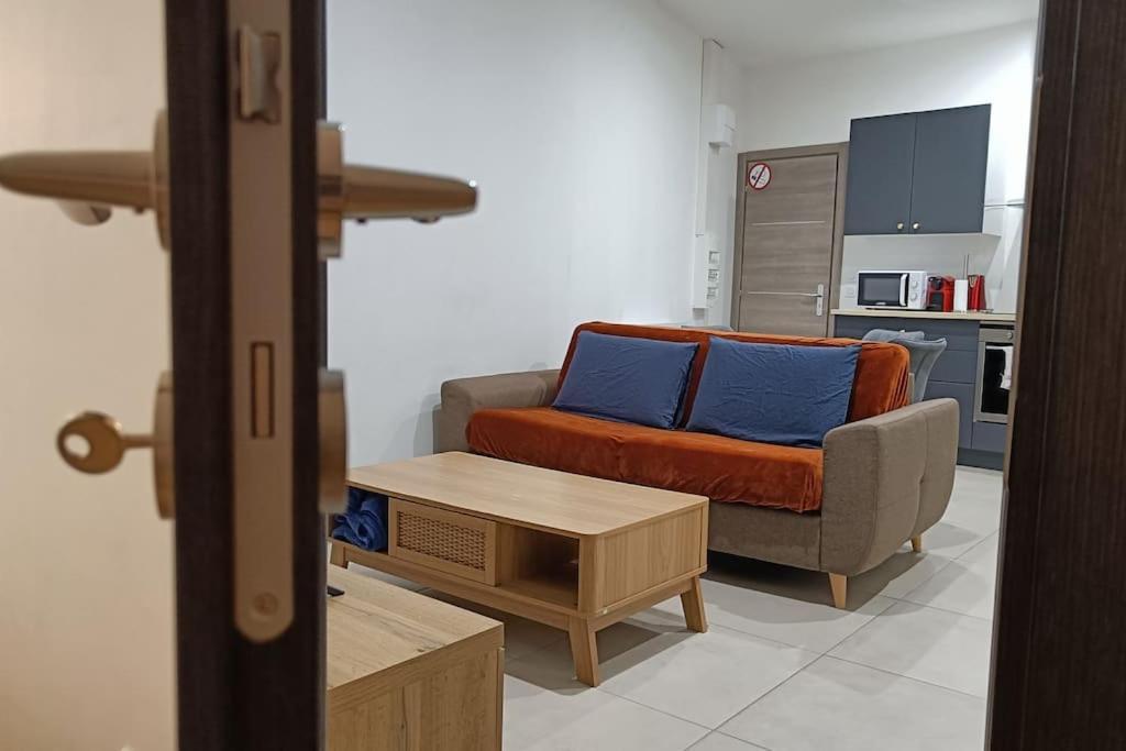 Appartement Confort Equipe Au Coeur De Béziers Kültér fotó